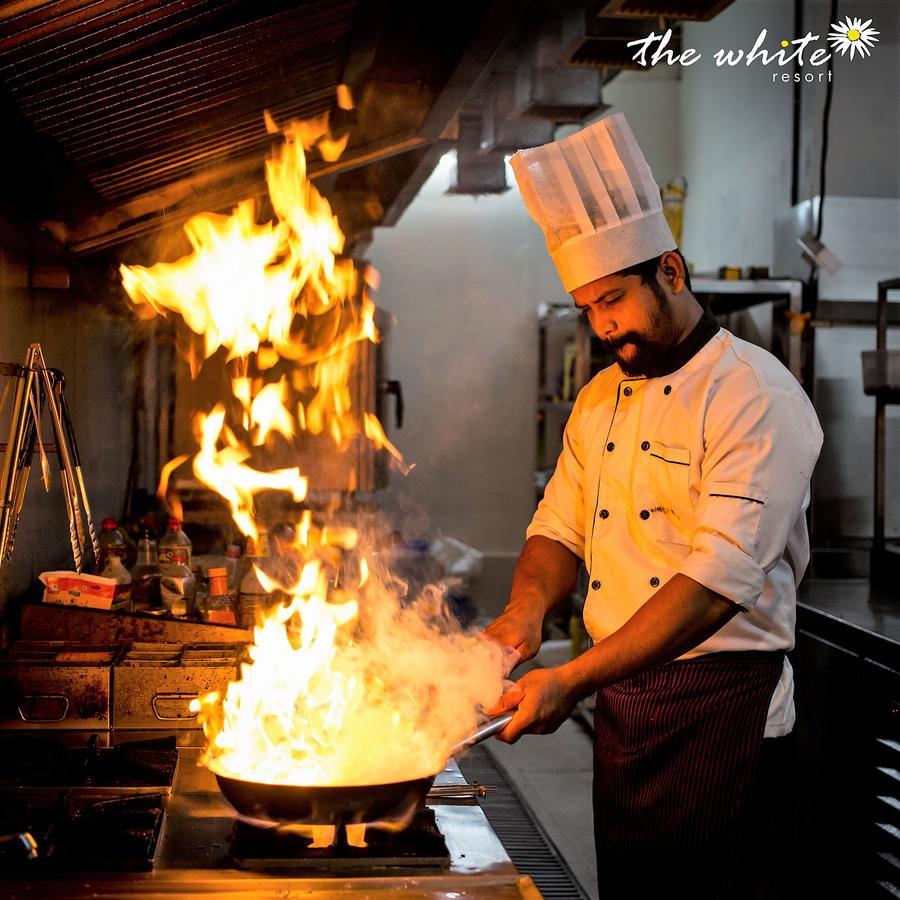 The White Resort Agonda Exterior foto